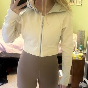 Lululemon scuba cropped full zip jacket light beige fits like size 6